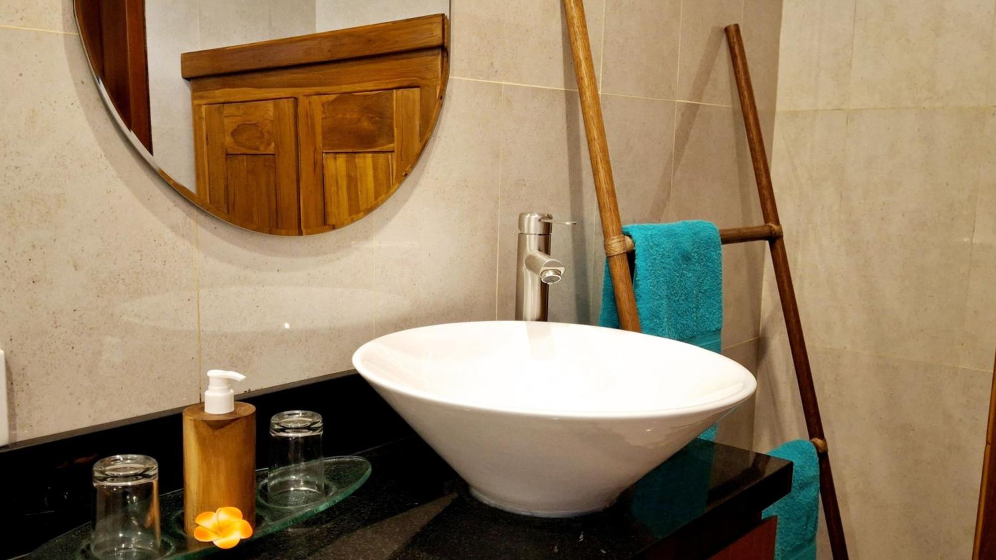 Kutus Bali Guesthouse Sanur Dış mekan fotoğraf